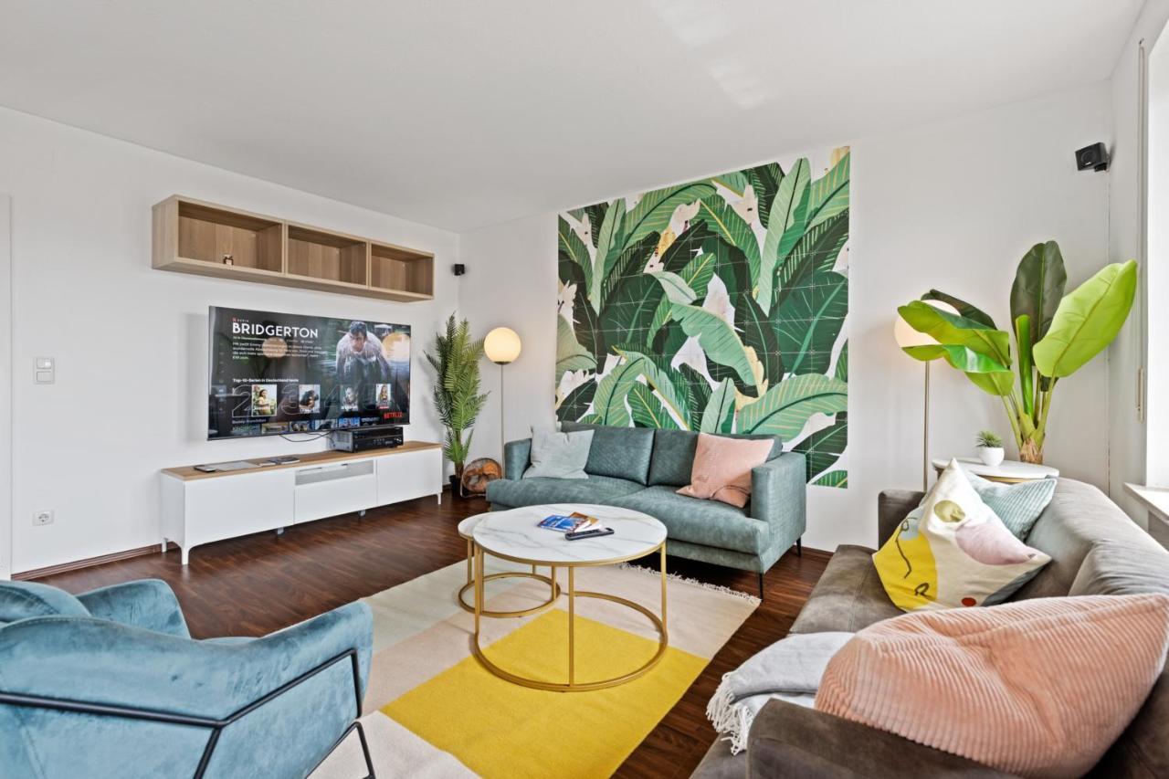BRIGHT: The PENTHOUSE - Jacuzzi - BBQ - Parkplatz/Parking Apartment Augsburg Bagian luar foto