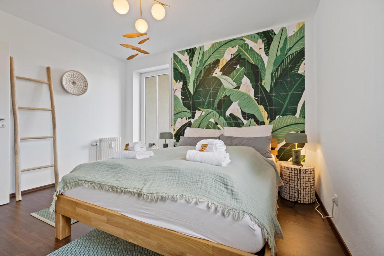 BRIGHT: The PENTHOUSE - Jacuzzi - BBQ - Parkplatz/Parking Apartment Augsburg Bagian luar foto