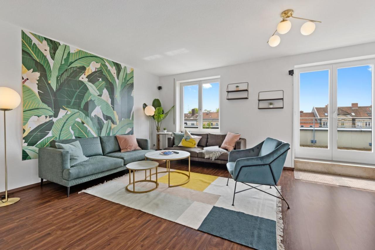BRIGHT: The PENTHOUSE - Jacuzzi - BBQ - Parkplatz/Parking Apartment Augsburg Bagian luar foto