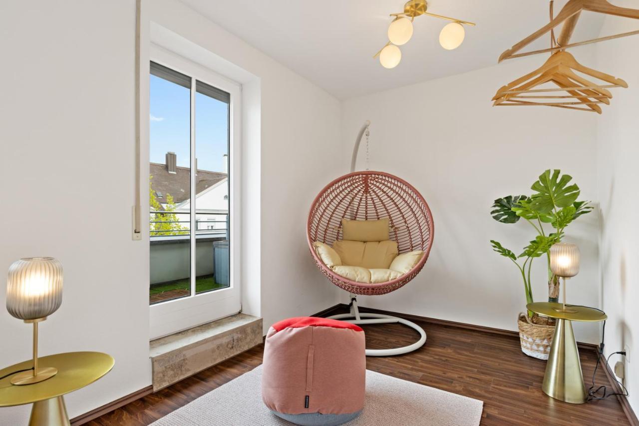 BRIGHT: The PENTHOUSE - Jacuzzi - BBQ - Parkplatz/Parking Apartment Augsburg Bagian luar foto